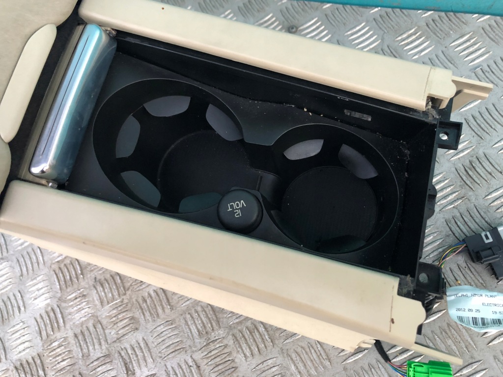 фото №5, Volvo v60 2010-2013 туннель подлокотник usb aux beż