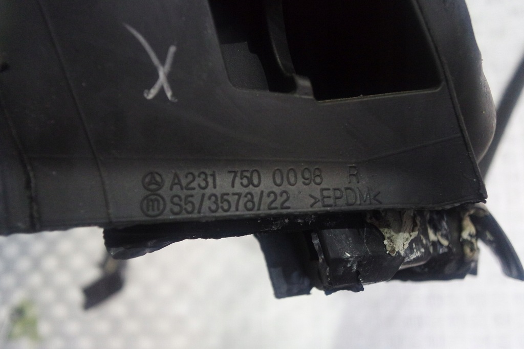 фото №4, Mercedes sl r231 прокладка багажника a2317500098