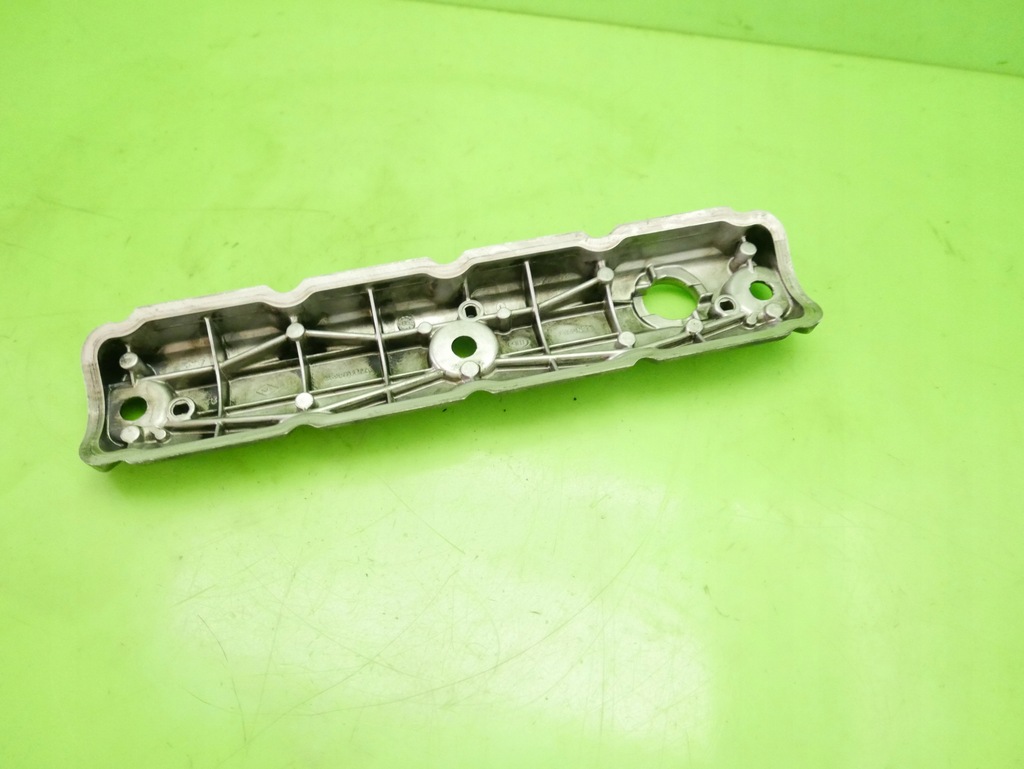 фото №8, Крышка клапанов renault scenic i 1.9 dti 96-99