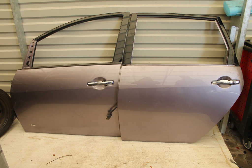 фото №1, Дверь левый перед левая передние grandis mirage v03