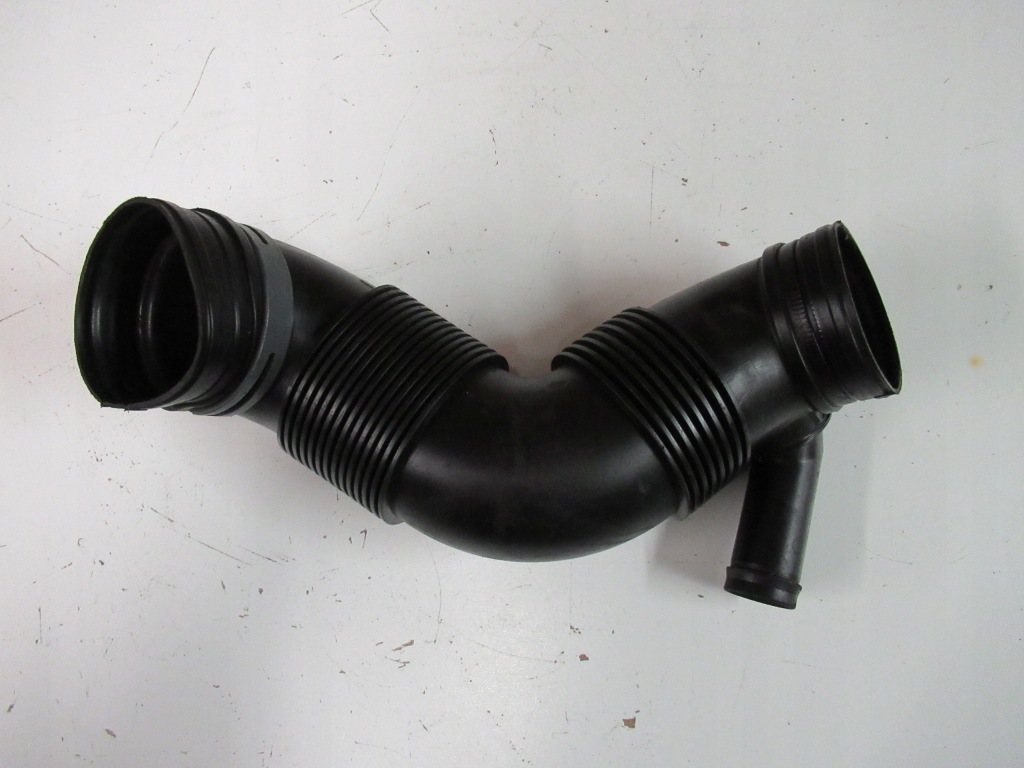 фото №1, Труба воздуха 3c0129654m passat superb ii 1.6 tdi