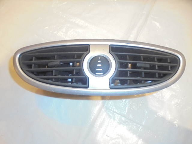 фото №1, Renault modus впуск решітка повітря обдув