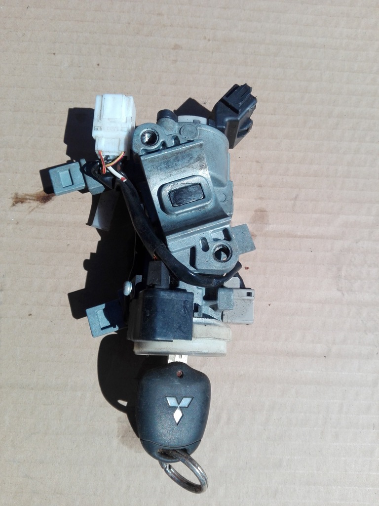 фото №1, Mitsubishi pajero iv замок запалювання з ключ