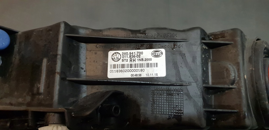 фото №5, Противотуманная фара правый skoda superb iii europa