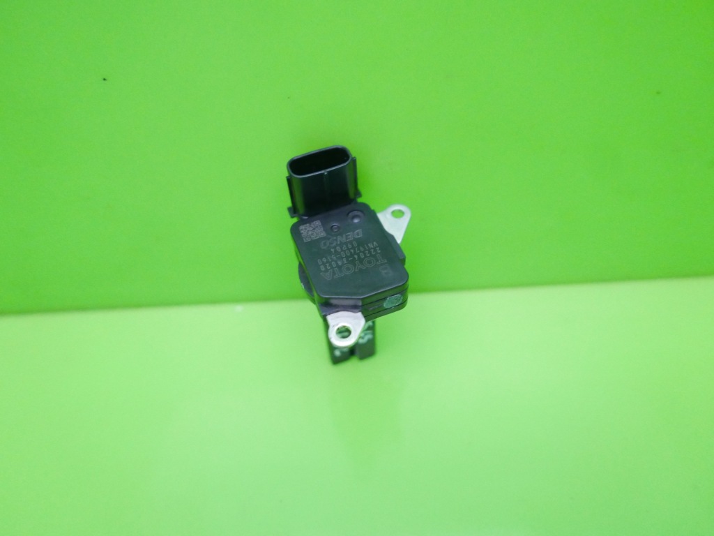 Купити Витратомір 22204-38020 lexus ls ls460l 12-17