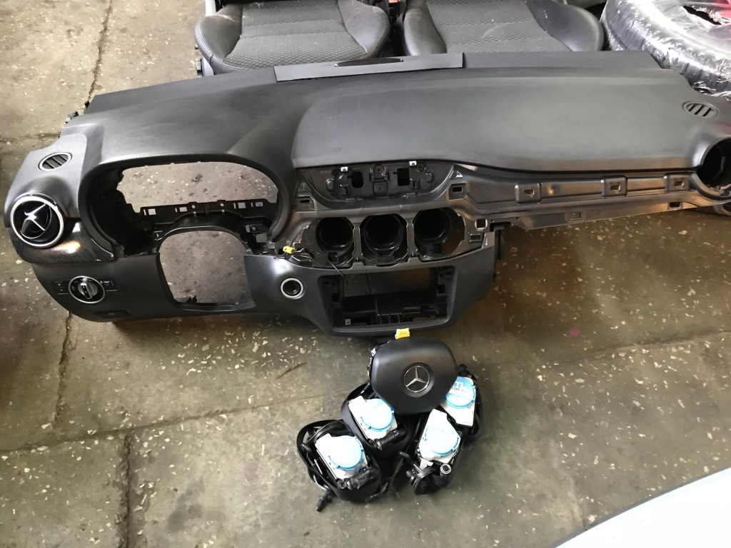фото №1, Mercedes b klasa w246 панель приладів подушки безпеки ремені ory lift