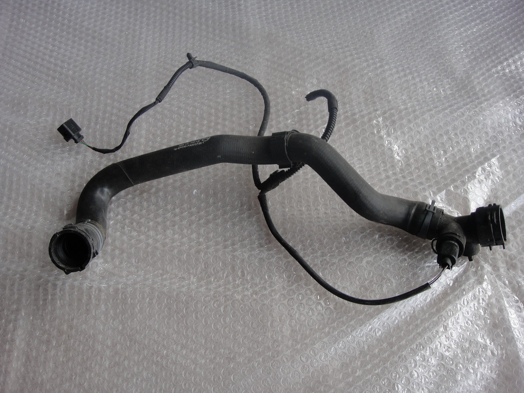 фото №1, Audi q5 труба wody 8r0121049ab