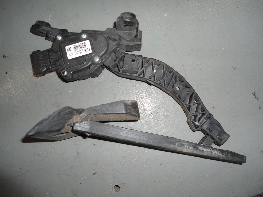 фото №1, Потенциометр газа hyundai elantra 1,6 132 km 2013