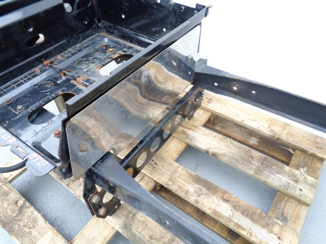 фото №8, Daf 105 коробка основа акумуляторів