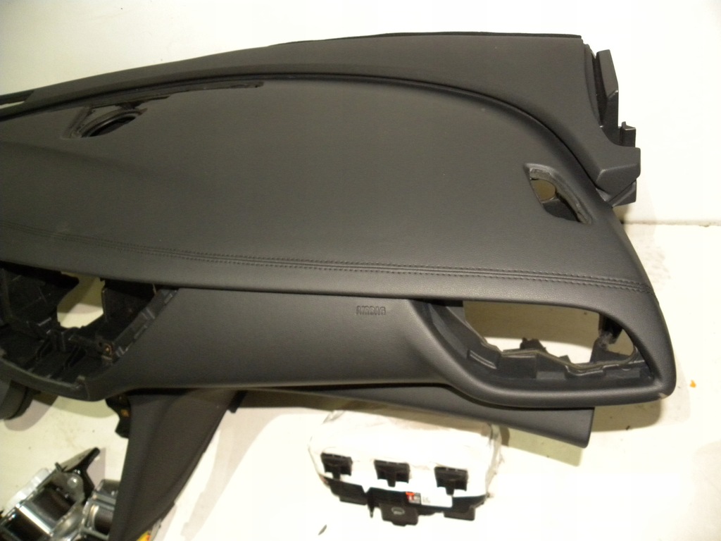 фото №2, Opel insignia b приборная панель консоль подушка безопасности ремни