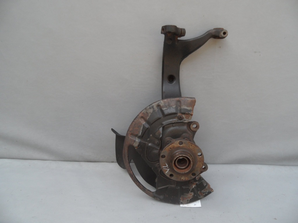 фото №1, Поворотный кулак ступица левая перед vw phaeton 3d0407257e