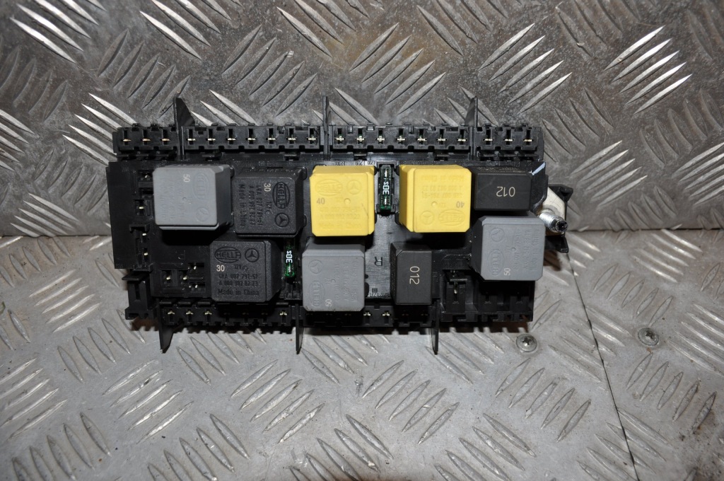 фото №1, Коробка запобіжник mercedes gls gle gl w166