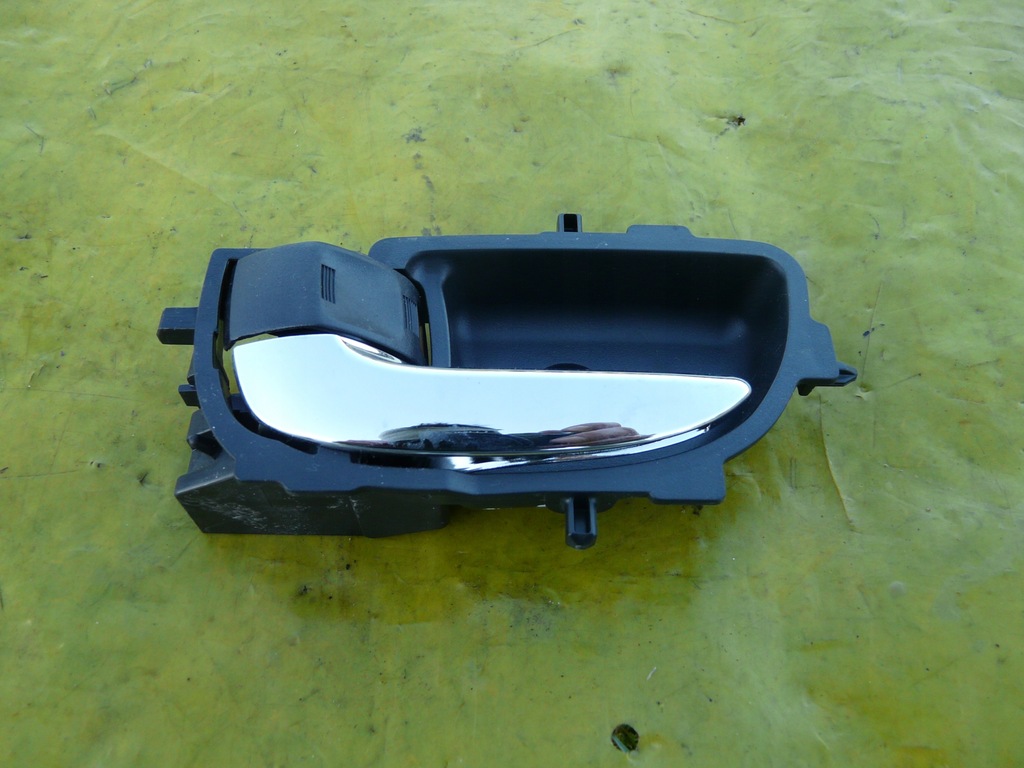 фото №1, Peugeot 108 aygo ручка внутренняя левая перед задняя