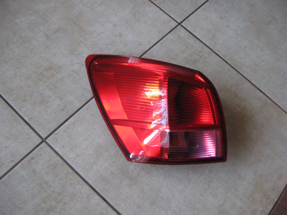 фото №1, Ліва лампа задня --- nissan qashqai - 07-10 !!!