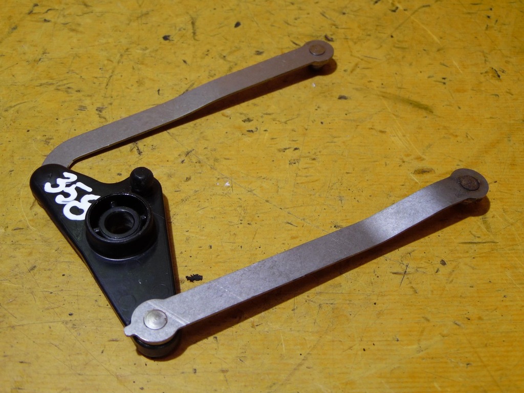 фото №3, Cięgło регулятор mercedes w203 3.0b 06r