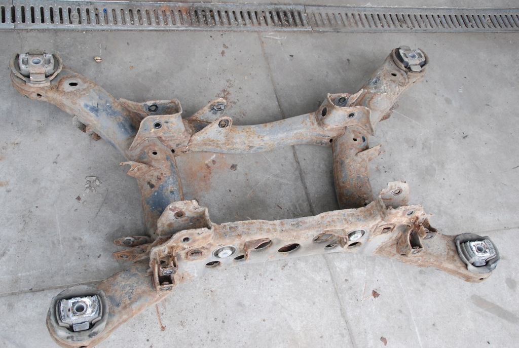 фото №4, Подрамник подрамник задняя задний задние mercedes w251 w164