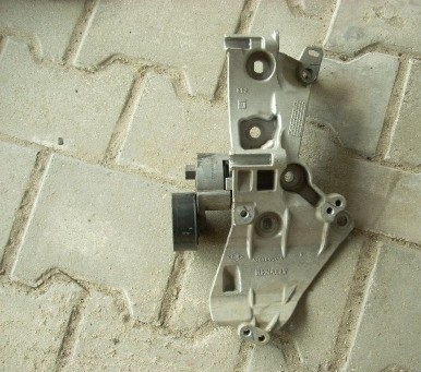 фото №1, Кронштейн основание натяжитель dacia duster 1.6 16v