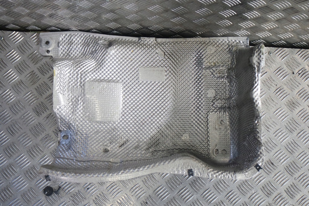 фото №1, Захист теплова audi a6 rs6 4g 4g0804173