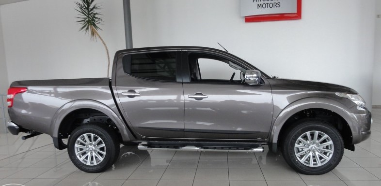 фото №2, Накладки боковой дверные дверь mitsubishi l200 2016-