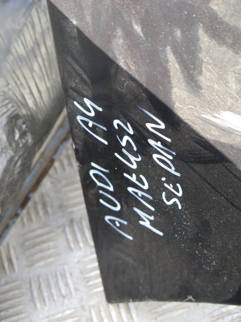 Капот audi a4 b5 małysz крышка двигателя sedan Киев