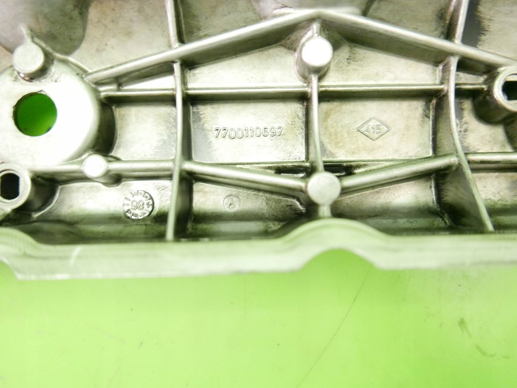 фото №7, Крышка клапанов renault scenic i 1.9 dti 96-99