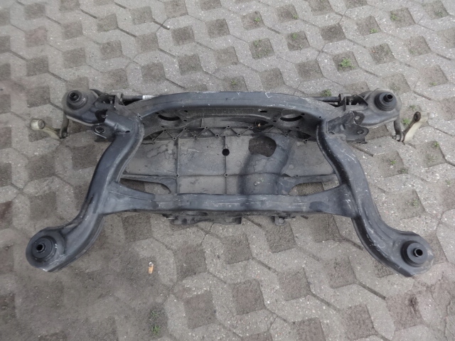 фото №1, Mercedes подрамник задняя a-klasa w176 176 lift lifting