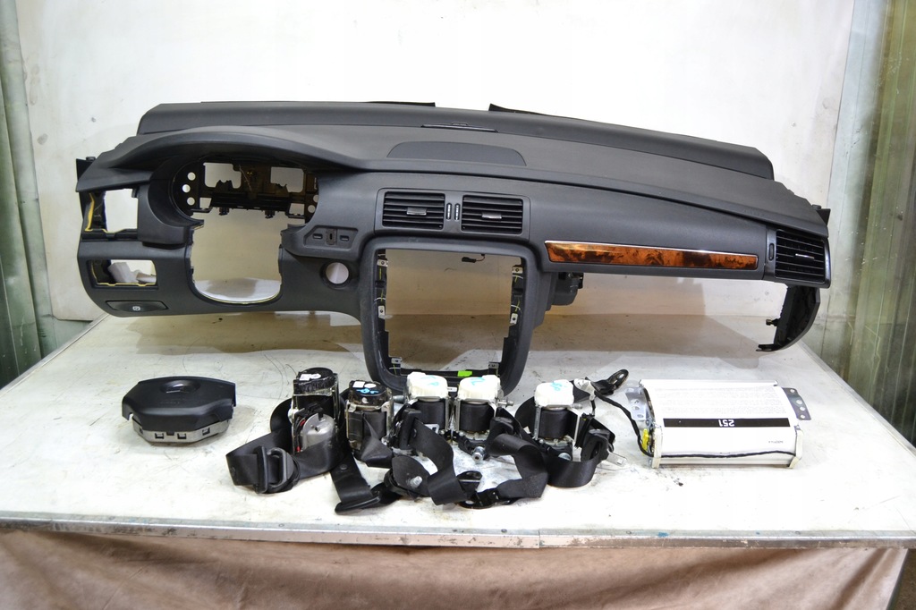 фото №1, Mercedes r w251 05-09r консоль ремені подушка безпеки