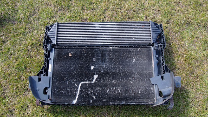 фото №6, Корпус радиатора wody 2.5 dci master вентилятор