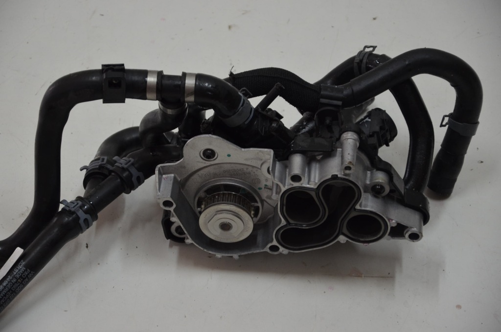 фото №1, Vw golf vii 1.4tsi насос воды 04e121042p