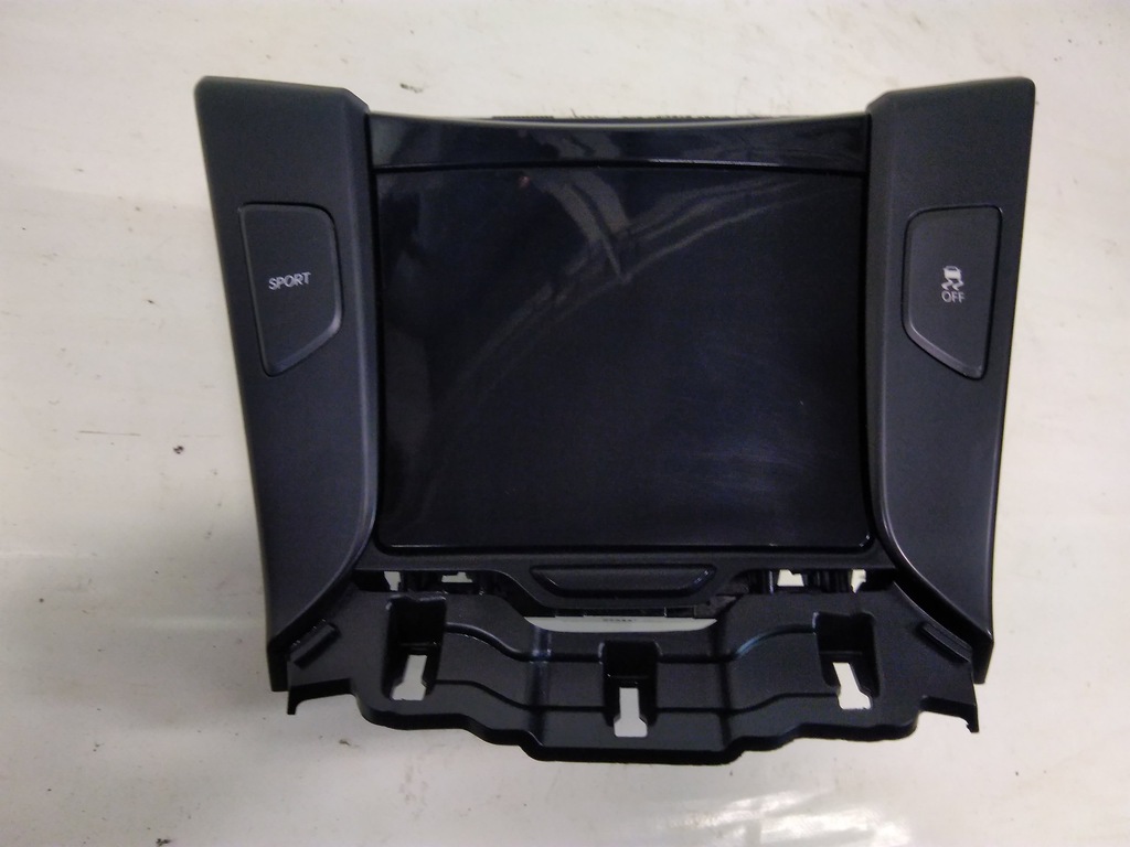 фото №1, Hyundai i40 рамка консоль бардачок полка