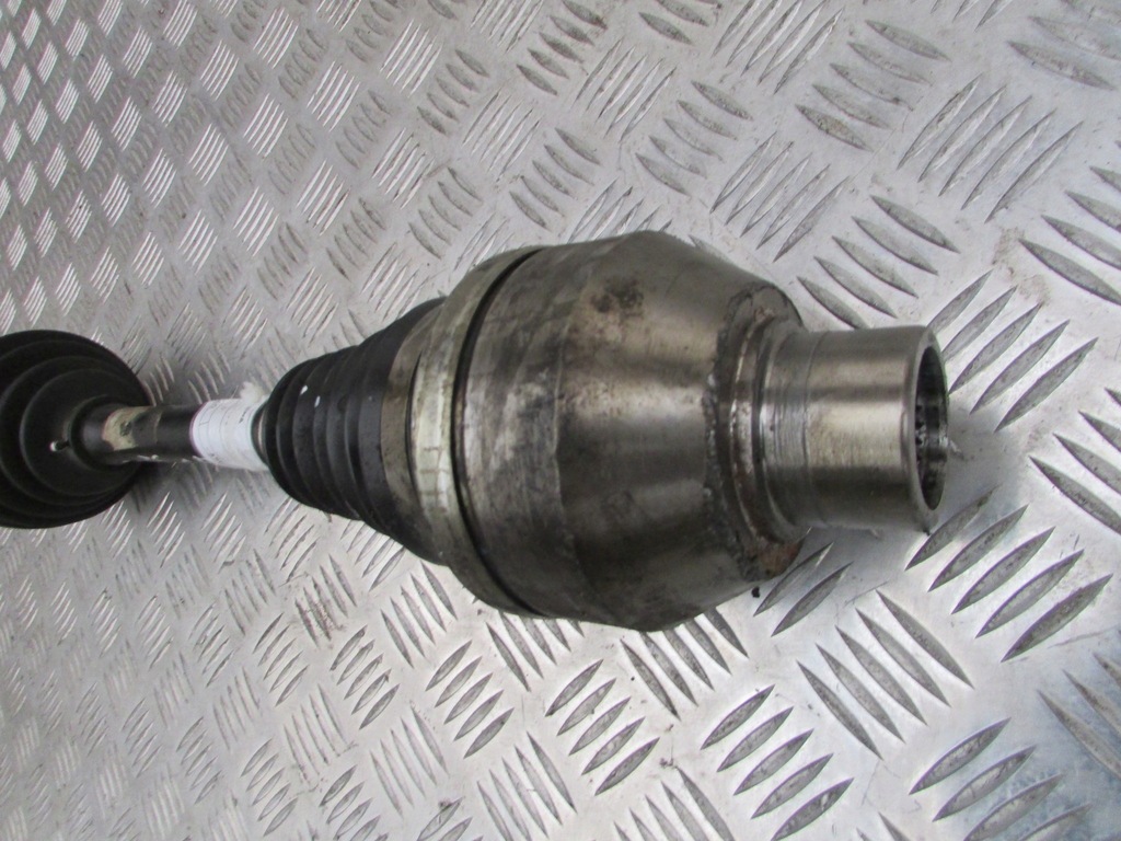 фото №3, Привідний вал ліва короткий vw transporter t5 2.5 tdi 05r