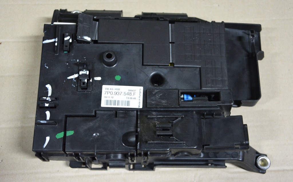 фото №1, 7p0937548f vw touareg 7p коробка предохранителей