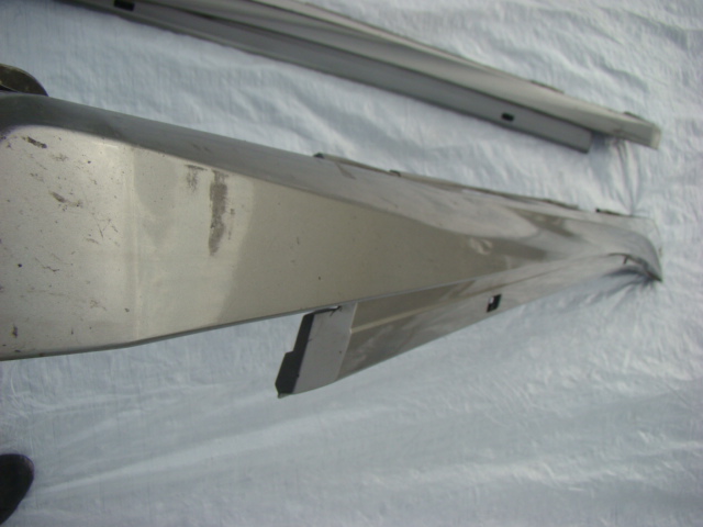 фото №4, Lexus is hybrid 13 - молдинг поріг права поріг