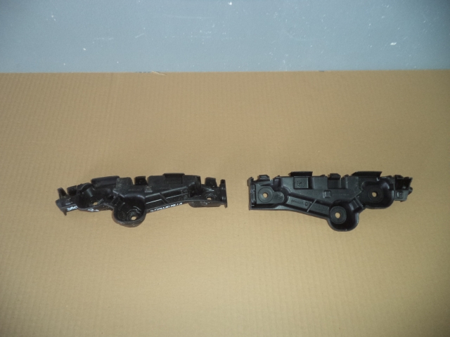 фото №1, Dacia sandero stepway напрямна бампера задня лівий