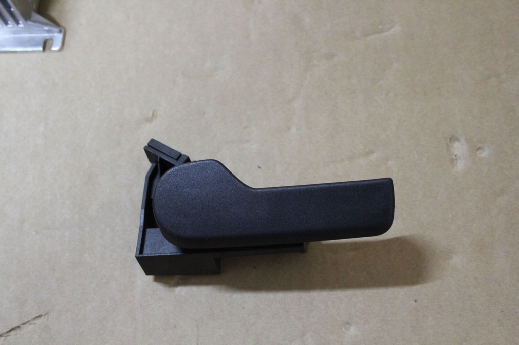 фото №1, Основание кронштейн открывания капот vw scirocco