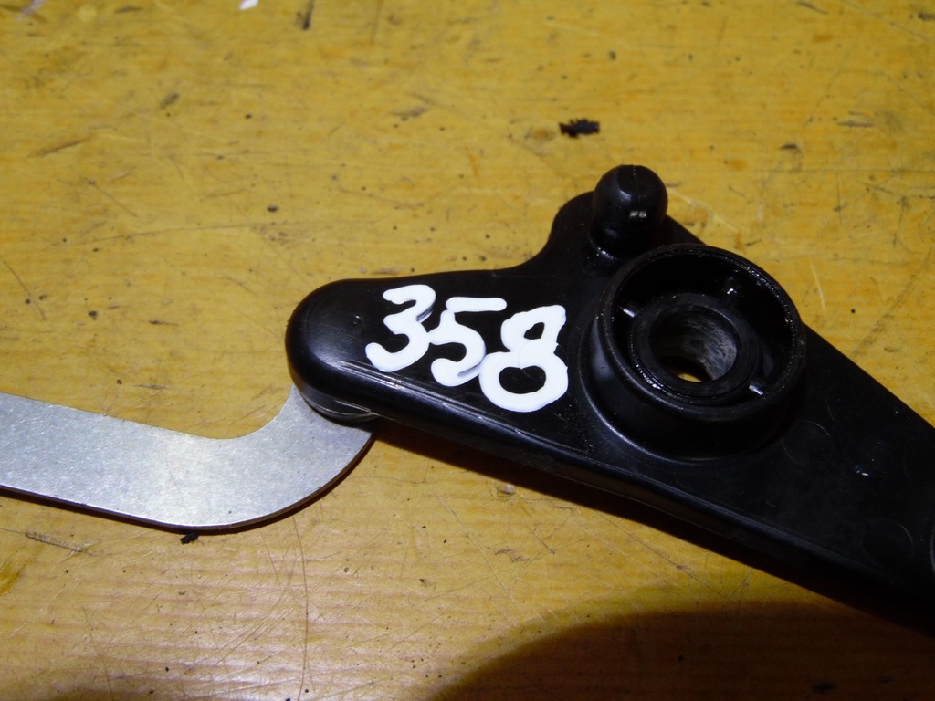 фото №6, Cięgło регулятор mercedes w203 3.0b 06r