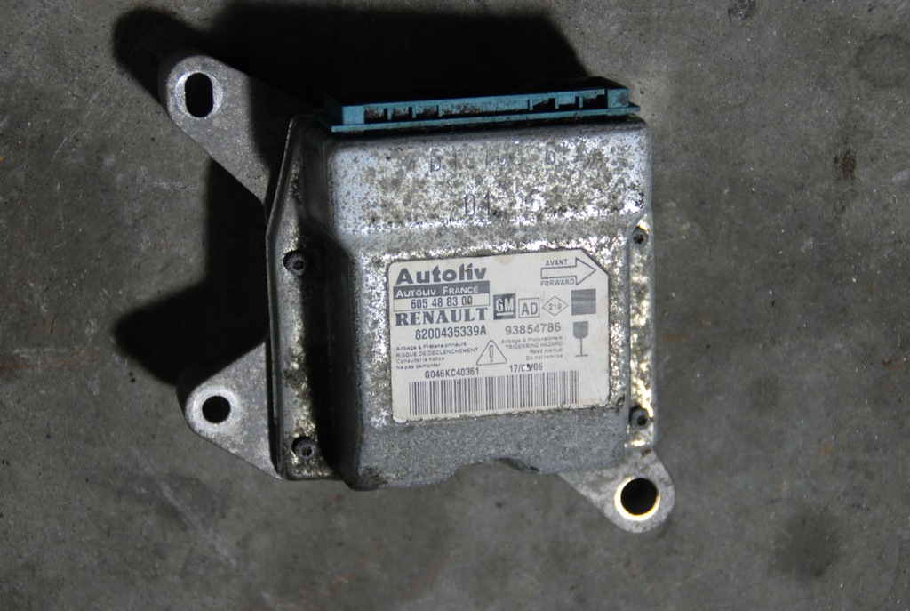 фото №1, Renault trafic ii 1.9 датчик подушка безопасности 8200435339a