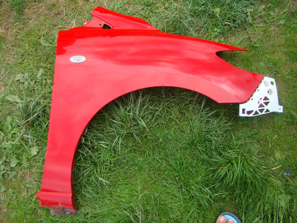 фото №1, Mazda 5 2005-2010r крыло правый передний b272