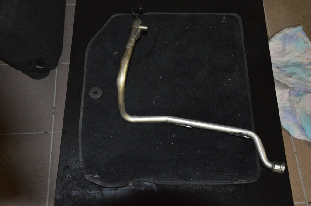 фото №1, Трубка egr 3,0 audi a4 b6 asn 06c131143q