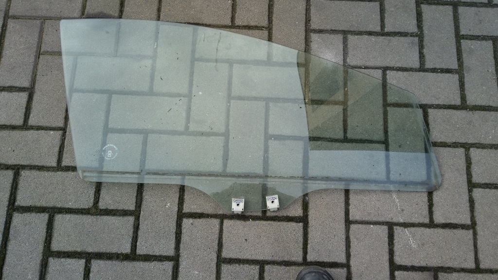 фото №1, Mazda 2 07-14 стекло правая передняя 5d