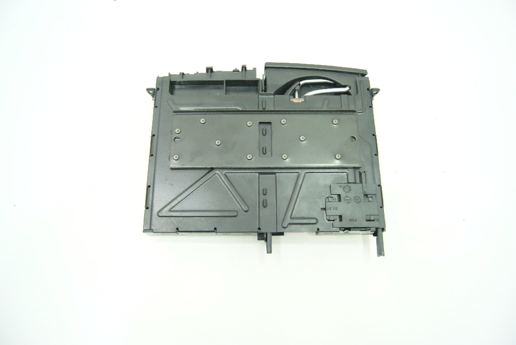 фото №4, Кронштейн na кружка mercedes sl r230 a2306800750 02