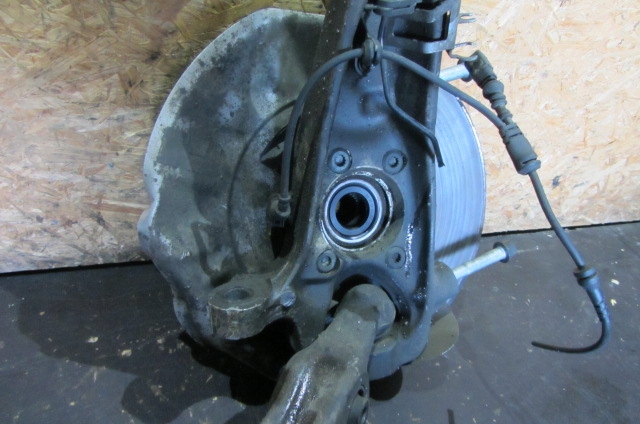 фото №5, Porsche cayenne 7p5 4.2 tdi - поворотный кулак левая