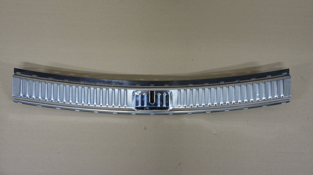 фото №1, 7p0863459 volkswagen touareg порог багажник молдинг