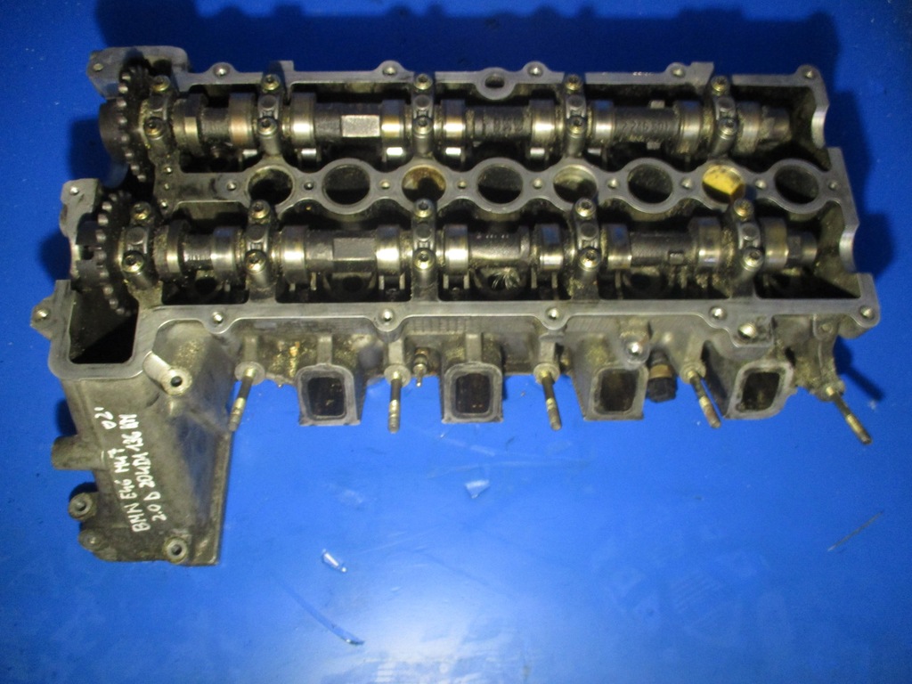 фото №1, Головка комплектная bmw e46 204d1 136km