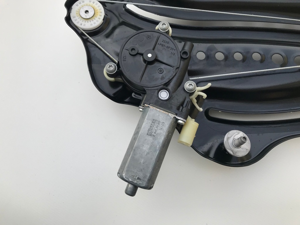 фото №8, Підйомник скло 8f0839397d audi a5 s5 8f cabrio скло 2014