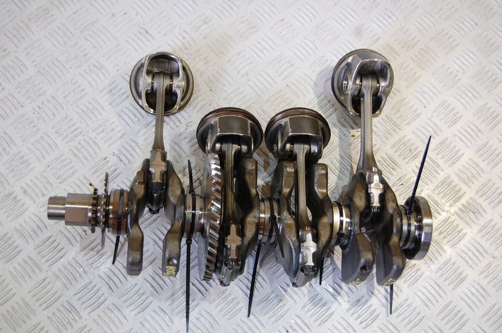 фото №1, Поршні wał колінчастий nx 300 h